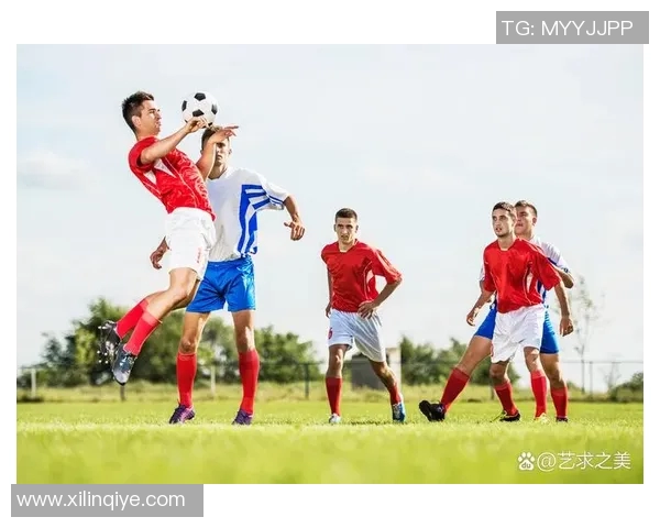 七人制足球球星闪耀绿茵场展现团队合作与个人技术风采 七人制足球球星闪耀绿茵场展现团队合作与个人技术风采